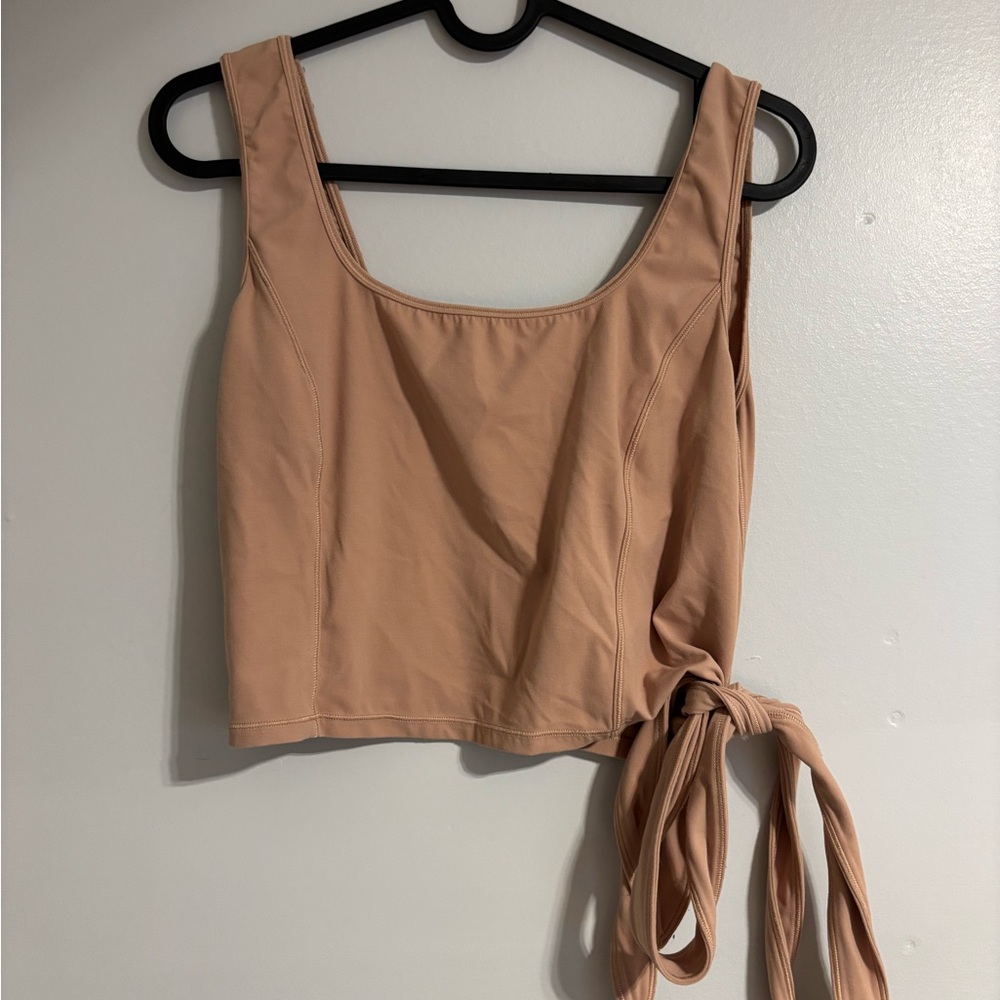 lululemon get centered crop top